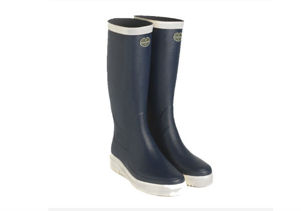 Marine Evo or Marine Crepe boots from the quality Le Chameau brand are the cold weather boot for marine professionals, guaranteeing robustness, comfort and protection.