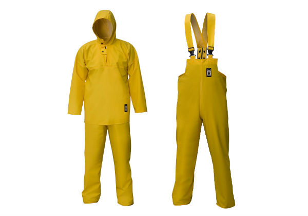 The Waterproof Fishing Suit contains a medium-length smock and bib & brace trousers. It is made from a flexible PVC-coated Plavitex fabric.