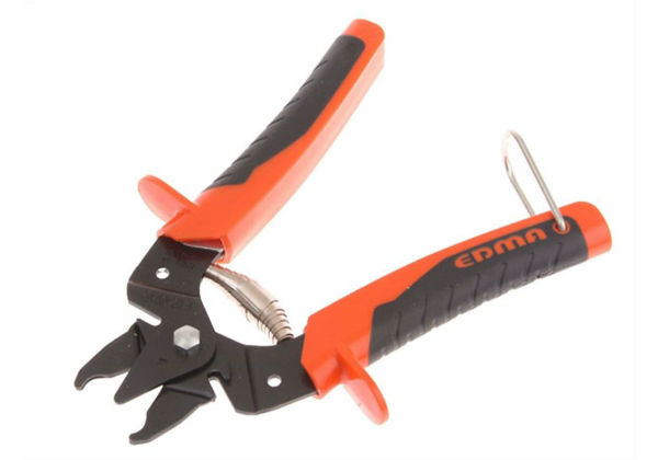 The Baby Graf manual hog ring pliers is used for setting staples in wire netting and similar material. Suitable for using on bags 4MM and up.