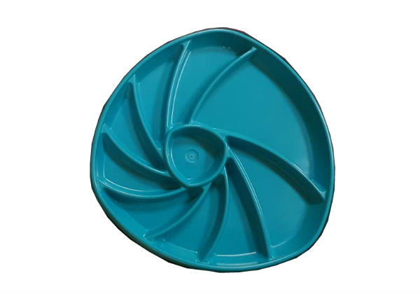 These plastic presentation seafood plates are perfect for plating up a selection of seafood for one or two diners. Available in a range of bright colours.