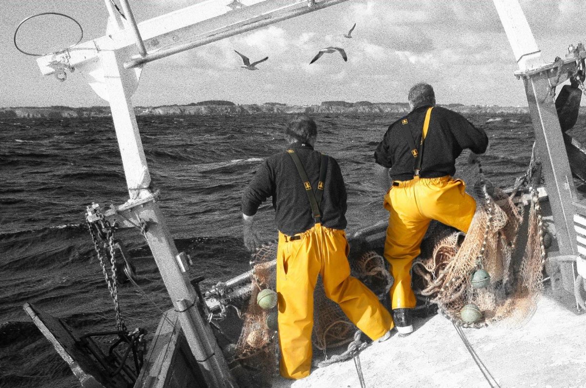 Guy Cotten are known for their distinctive yellow oilskin clothing. For over 50 years they have clothed fishermen, sailors and all lovers of the sea.