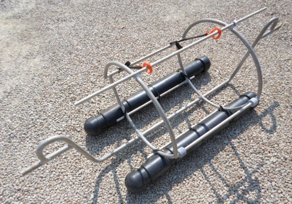 The constant spinning forces the bags to open out and adopt the shape of the barrel allowing the oysters to tumble freely with the tide.